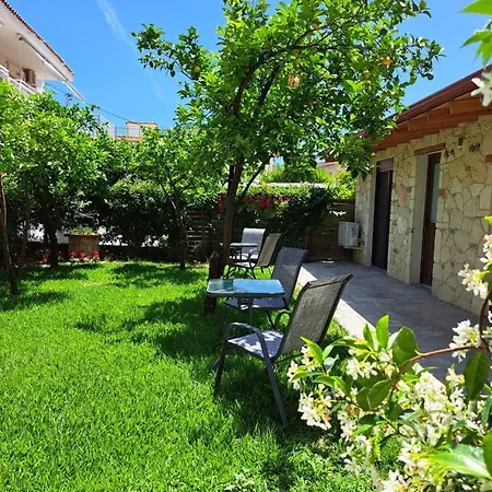 Citrus Garden Apartment